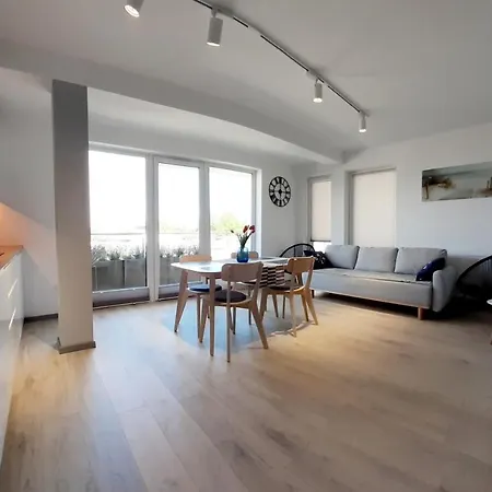 Apartament Kapitanski Mostek 17a Z Widokiem Na Port I Latarnie Morska Oraz Garazem Apartment *