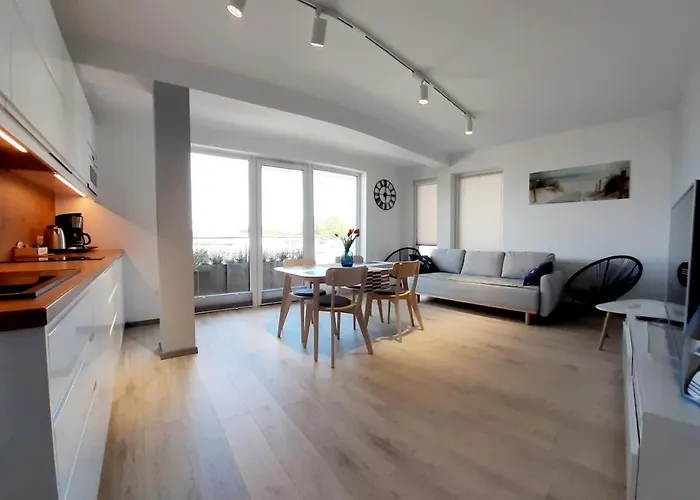 Apartament Kapitanski Mostek 17a Z Widokiem Na Port I Latarnie Morska Oraz Garazem Апартаменты *